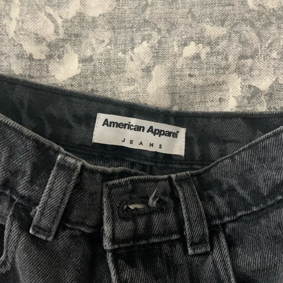 AMERICAN APPAREL JEAN SHORTS - Picture 3 of 4